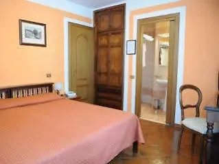Hotel Ristorante Corona Lucca 3*,  Itálie