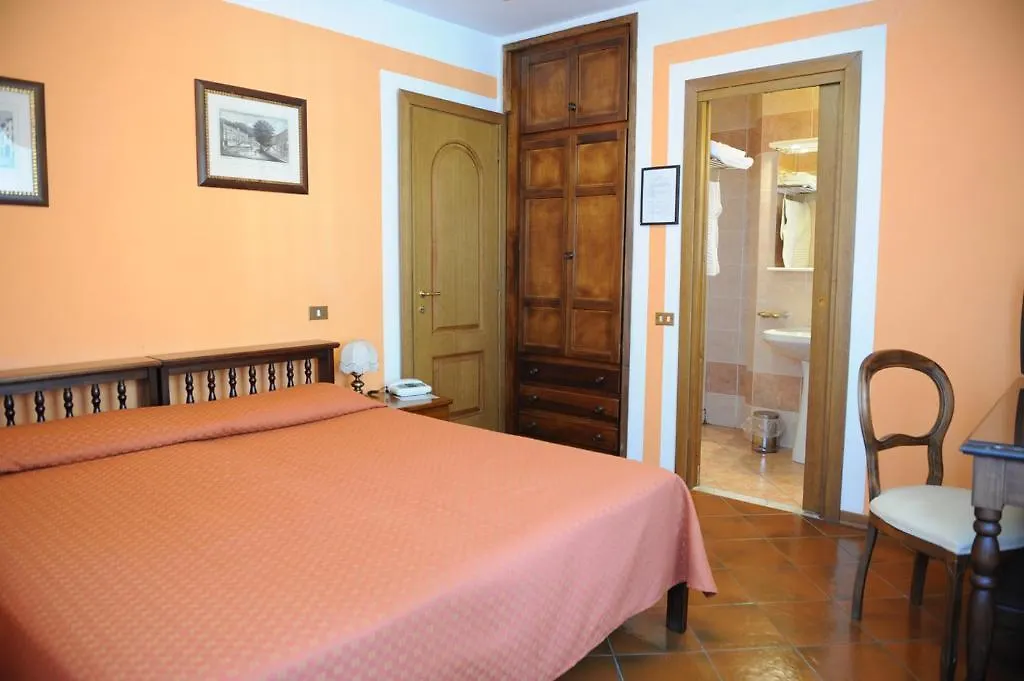 Hotel Ristorante Corona Lucca